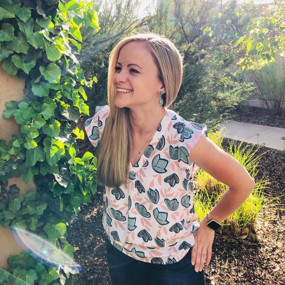 Meet your Posher, Caitlin